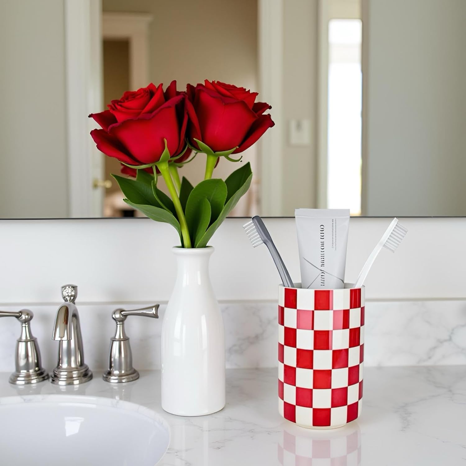 Red Checkered Ceramic Toothbrush Holder