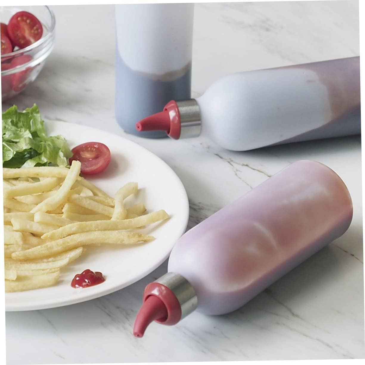 Compact Durable TPR 450ml Condiment Squeeze Bottle for Kitchen Outdoor Use