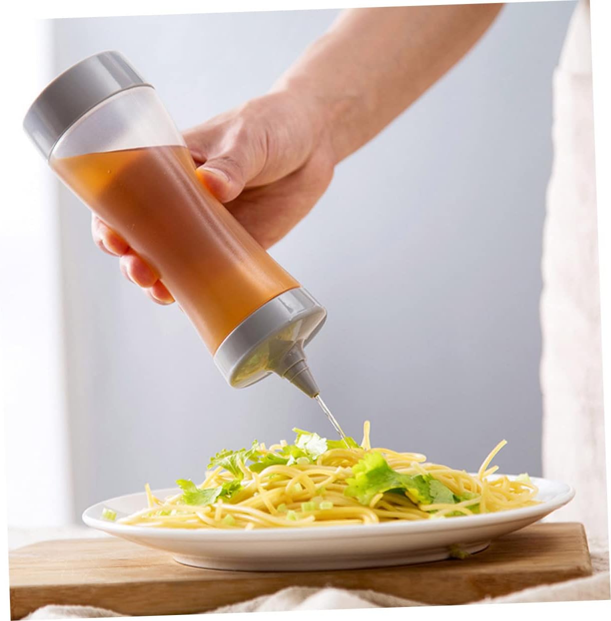 Extra Capacity Salad Dressing Ketchup Squeeze Bottle 350ml for Easy Application