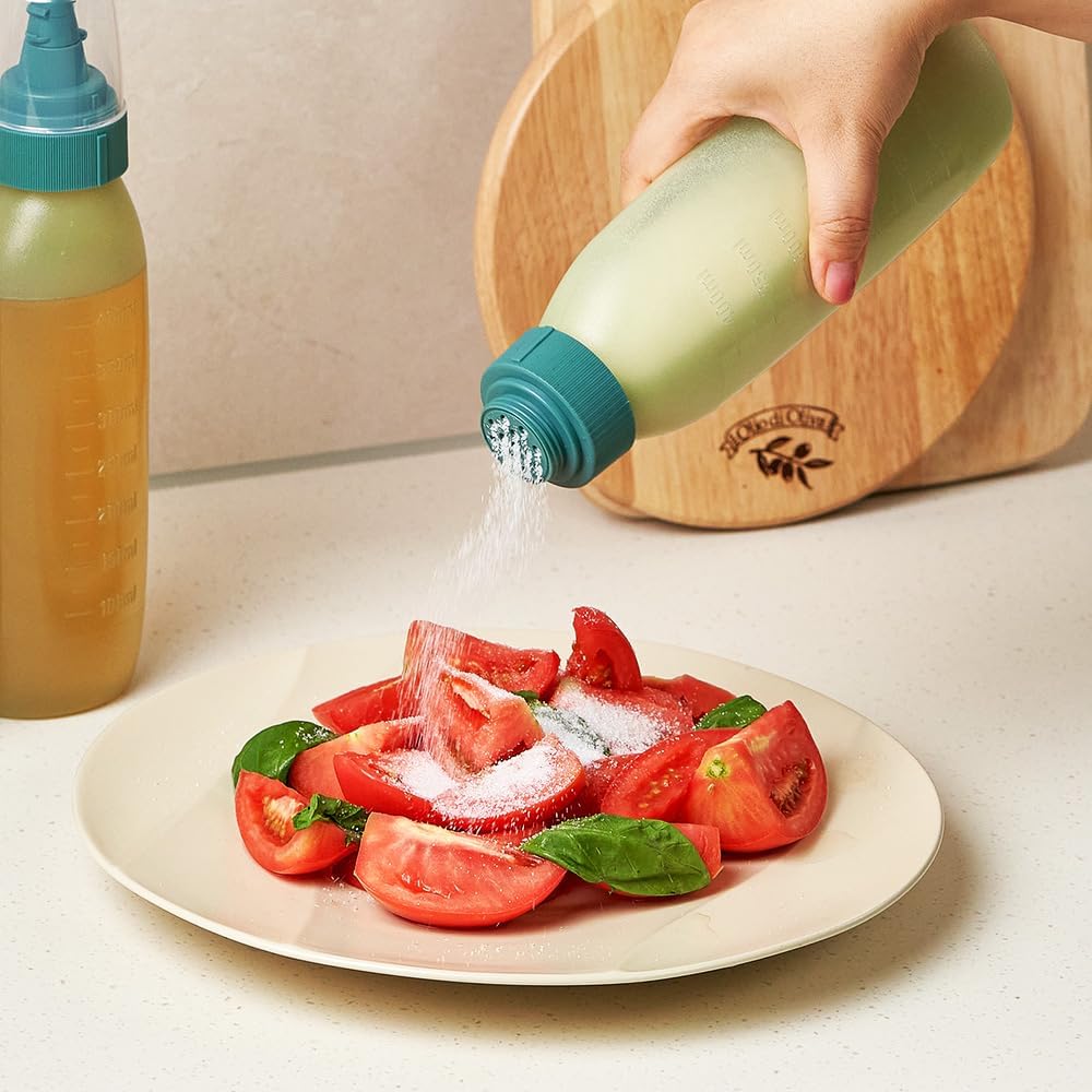 16 oz Squeeze Bottle with 3 Nozzles for Sauces More
