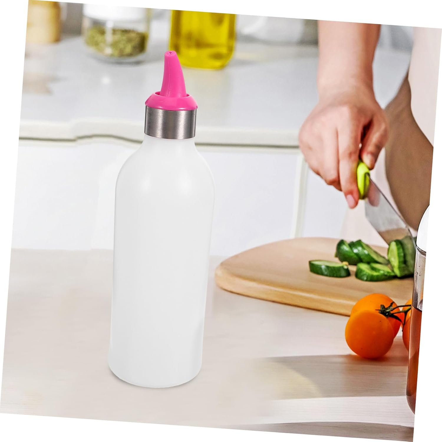 GRIRIW Silicone Condiment Squeeze Bottles with Lids for Kitchen Use