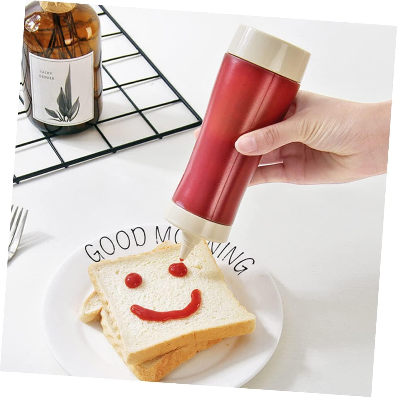 Durable Squeeze Bottle for Kitchen Use