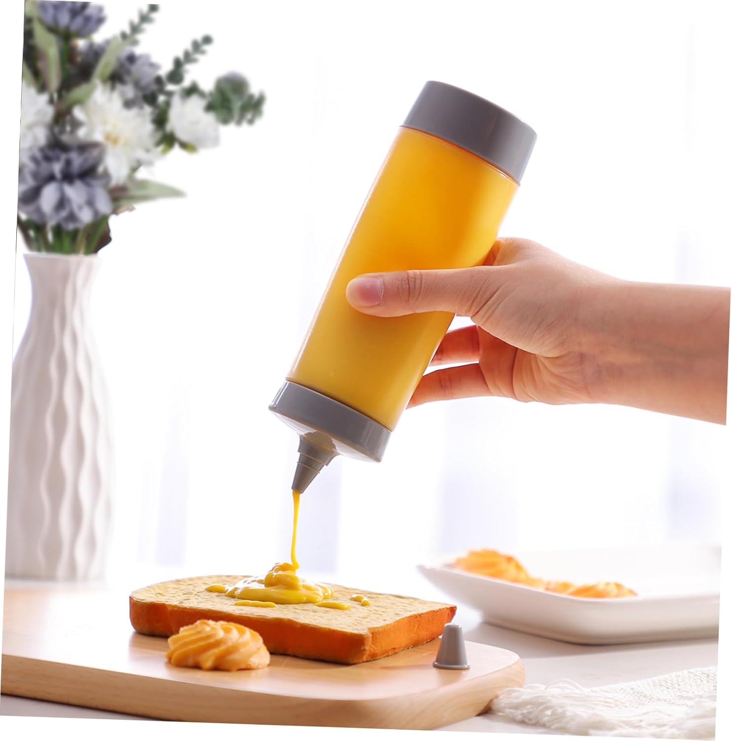 Mikinona Squeeze Bottle Condiment Set