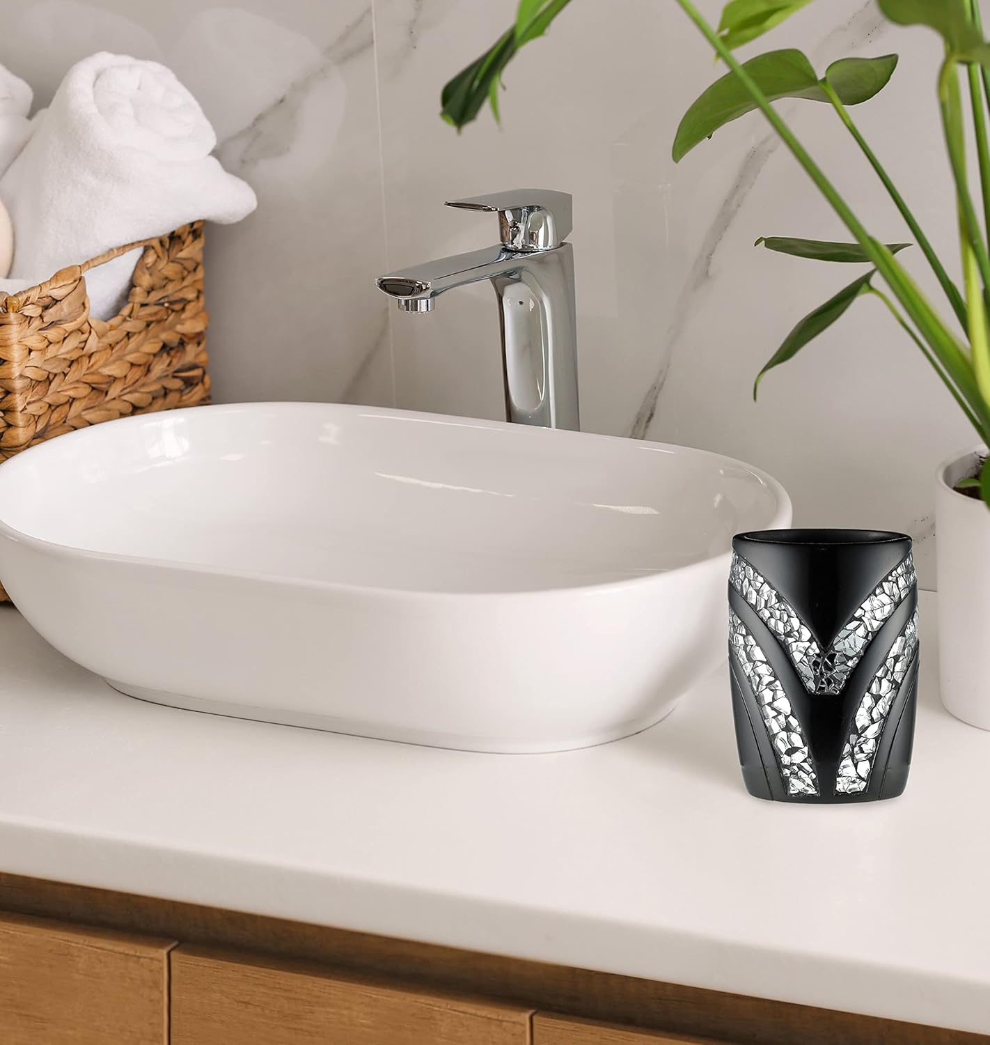 Sleek Sinatra Tumbler Black