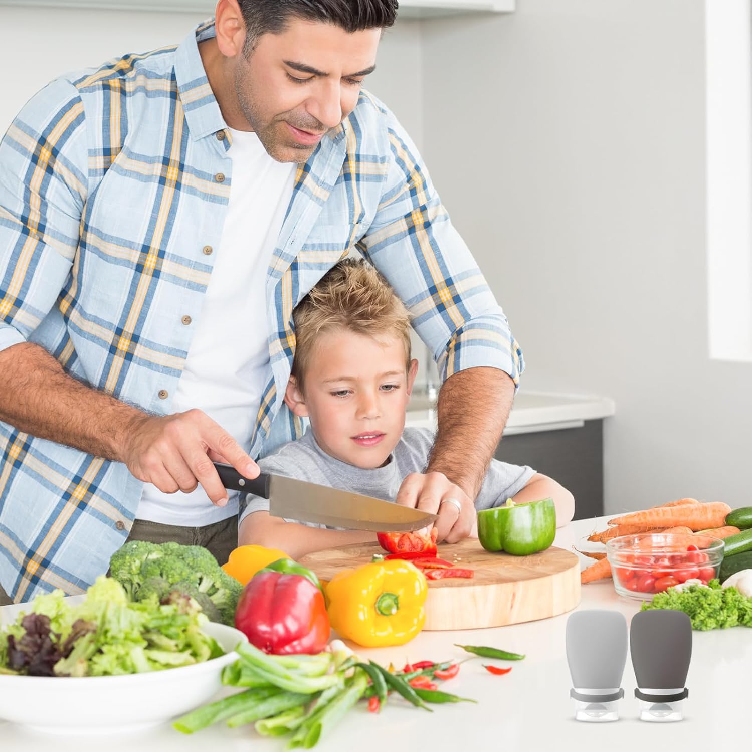 4Pcs Squeeze Salad Dressing Bottles with Brush Set