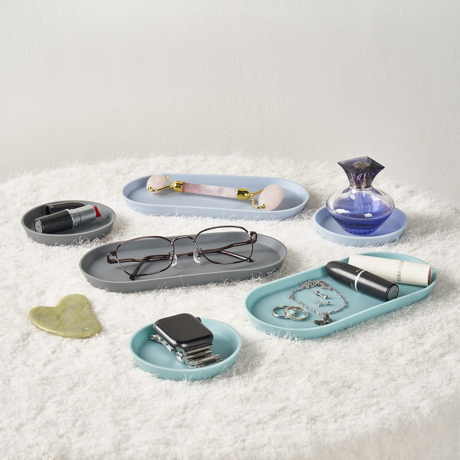 Stylish Silicone Trays Set - Perfect for Organization in Your Home