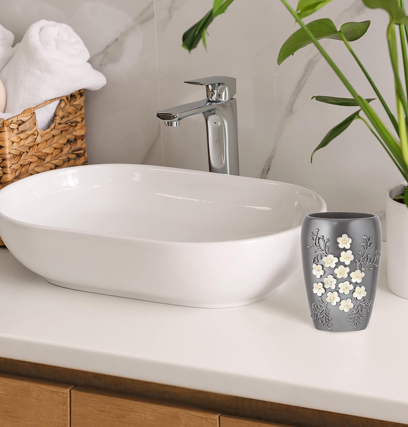 Popular Bath Tumbler Bloomfield Grey - Modern Design for Your Bathroom
