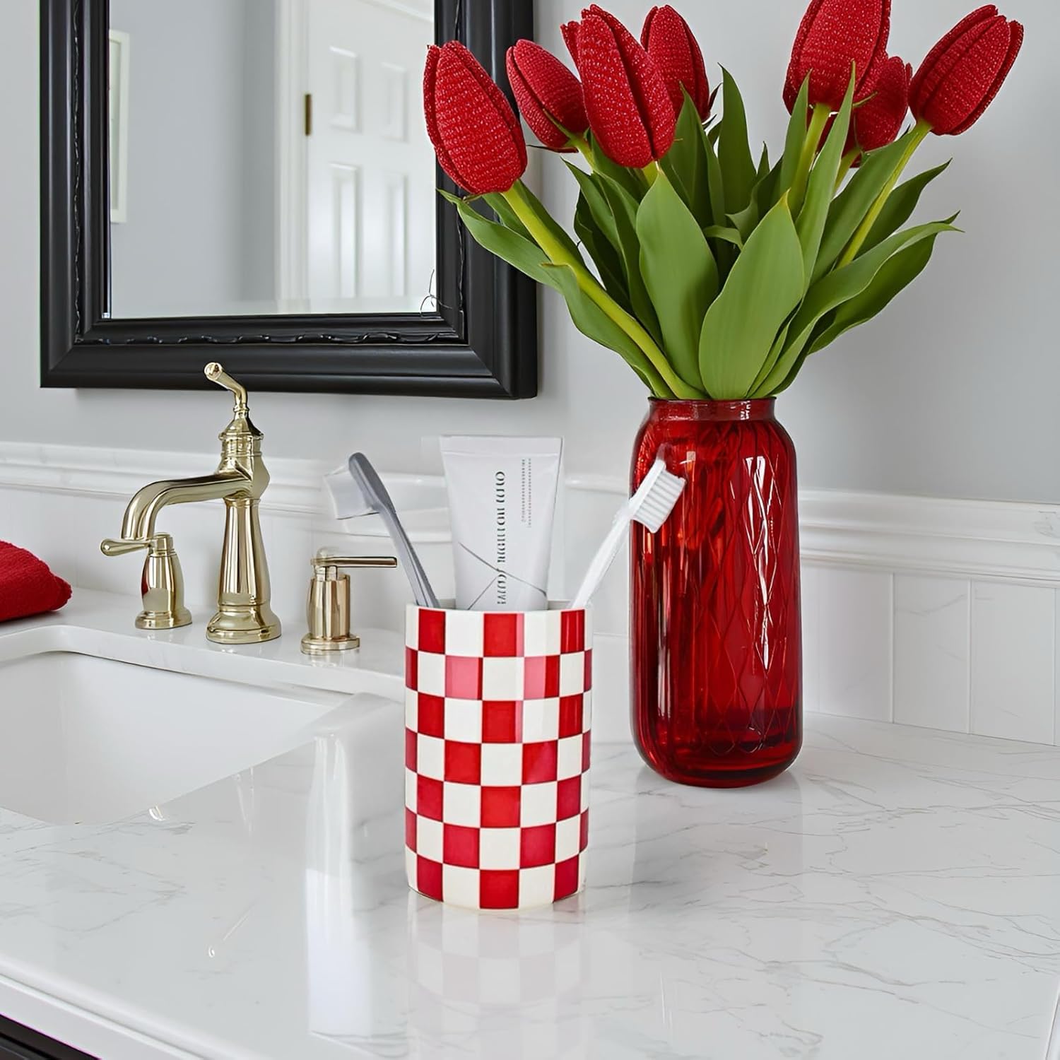 Red Checkered Ceramic Toothbrush Holder